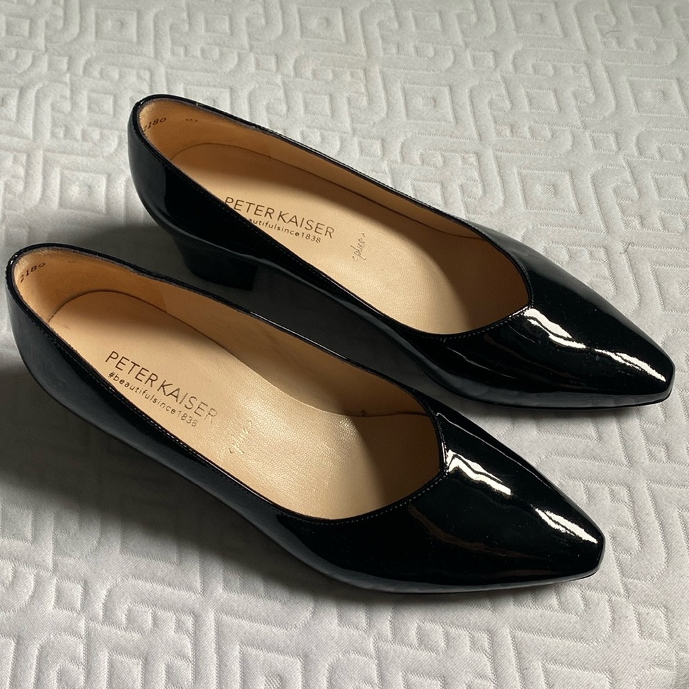 NWOT Peter Kaiser sz 7.5 black patent leather low 1.5” heel shoes. Never worn